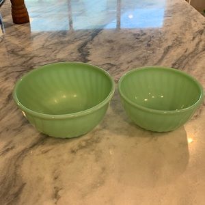 Jadeite swirl bowls nesting pair